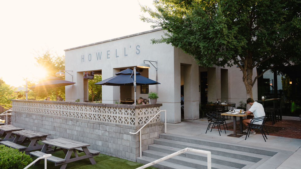 Howell's Kitchen and Bar Brunch Experience 2024
